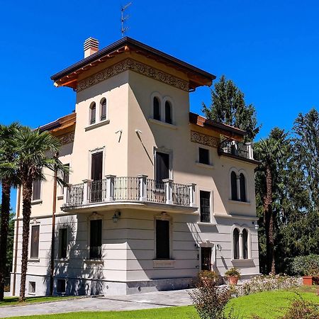 Villa Chiara B&B Biandronno Kültér fotó