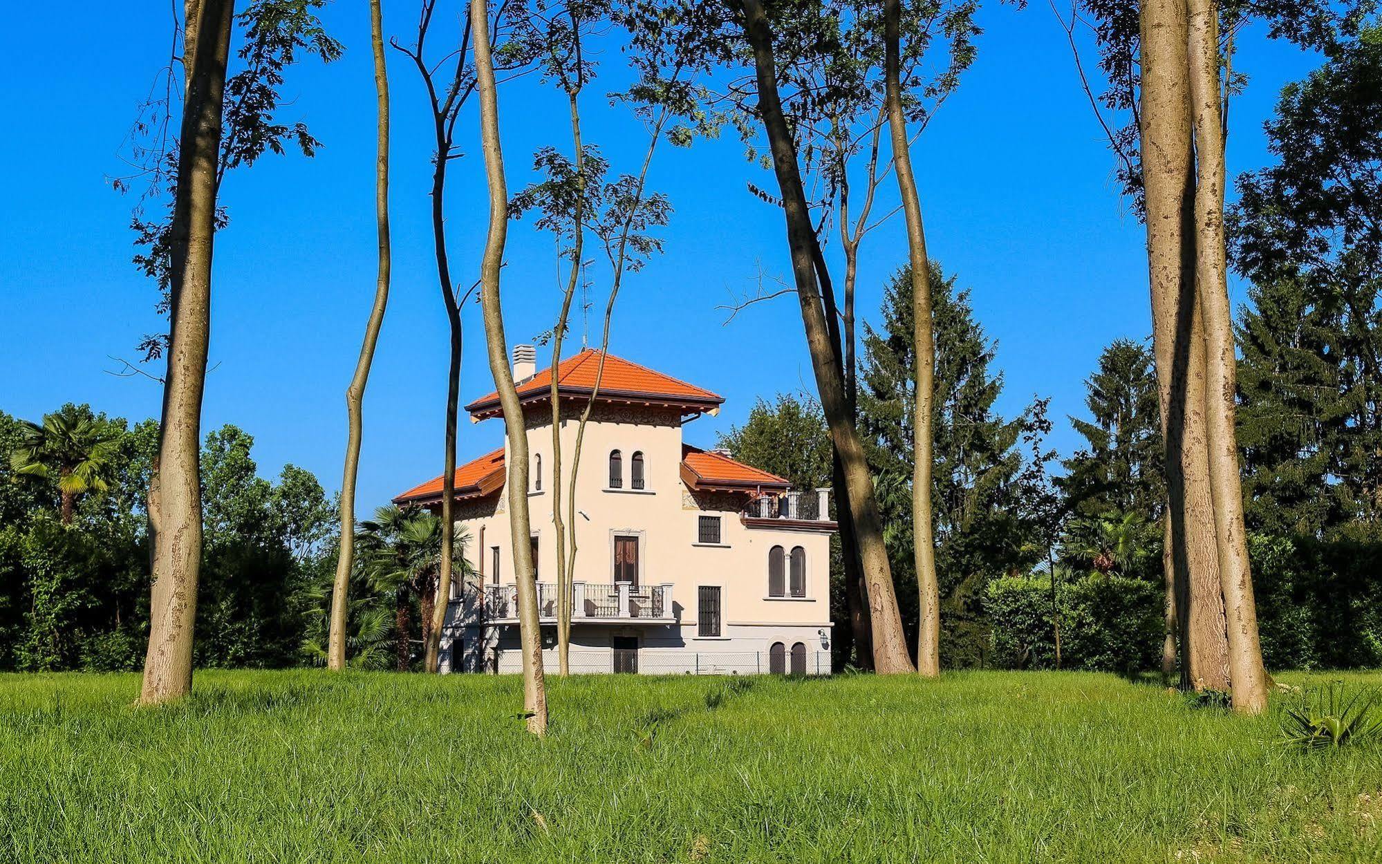 Villa Chiara B&B Biandronno Kültér fotó