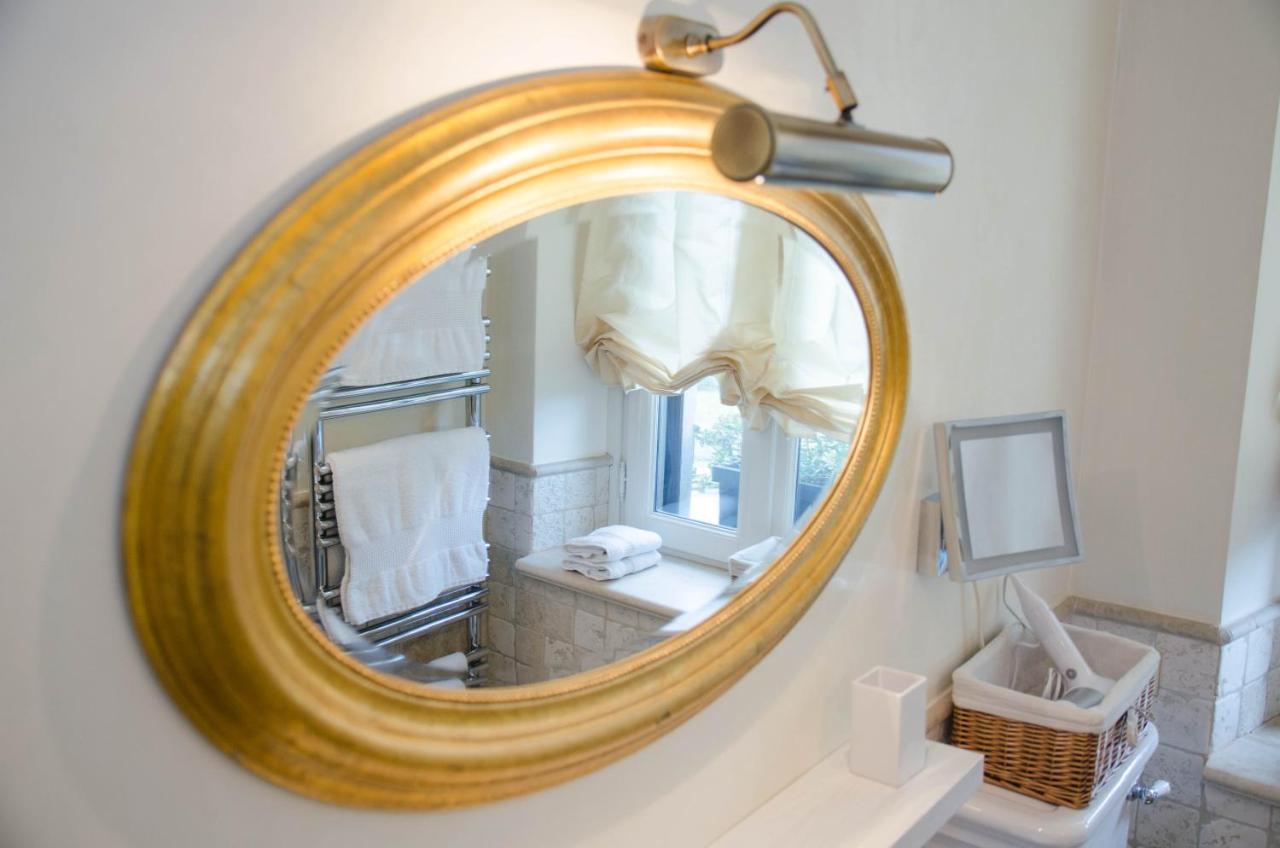 Villa Chiara B&B Biandronno Kültér fotó