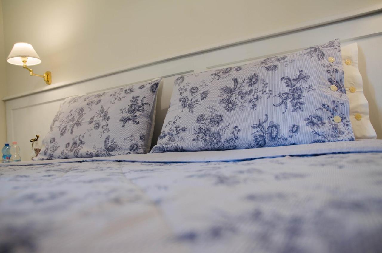 Villa Chiara B&B Biandronno Kültér fotó